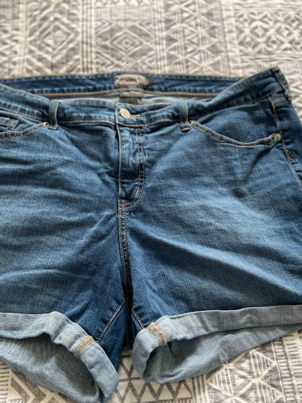 Torrid Vintage Denim Stretch Women's Shorts 22
